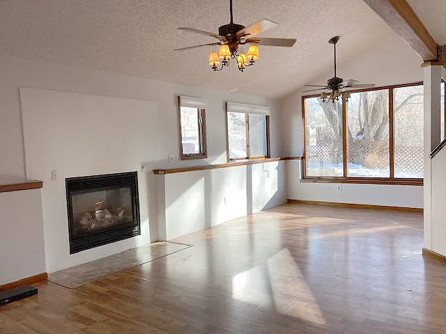 3 bed, 1520 sqft, $3,850 — Photo 1