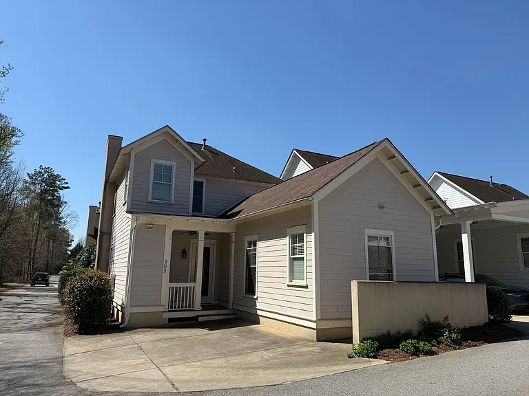 303 Newport Hill Ln — Photo 3