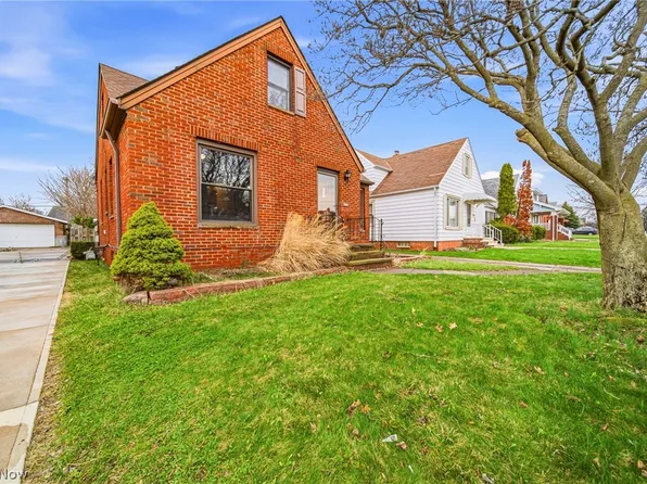 6406 Pelham Dr, Parma, OH 44129