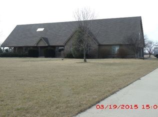 6929 Roemke Rd, Woodburn, IN 46797