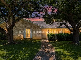 6300 Wheaton Dr, Fort Worth, TX 76133