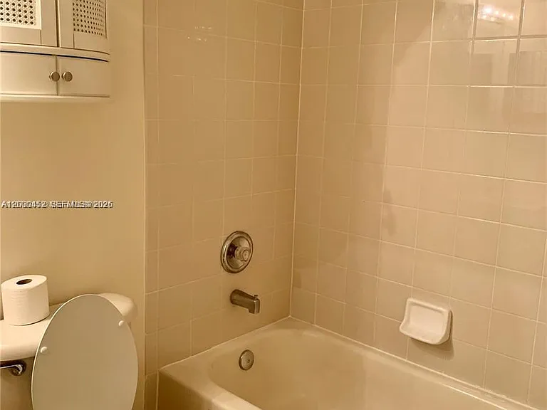 529 E Sheridan St #1021 — Photo 14