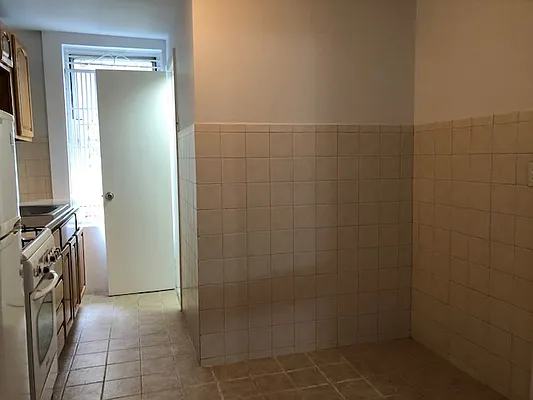 Rented by Friedman Roth Realty | media 7