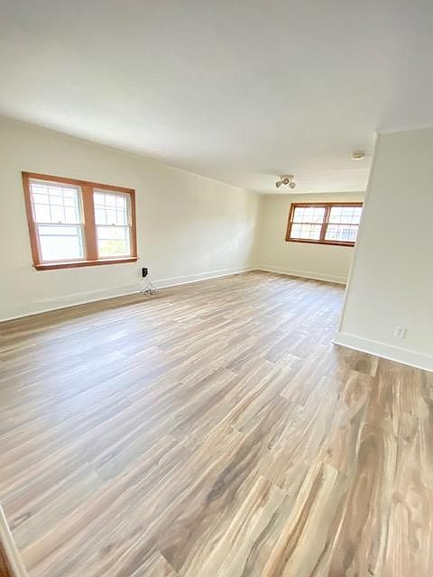 1st image of 62 Sammis St APT 2