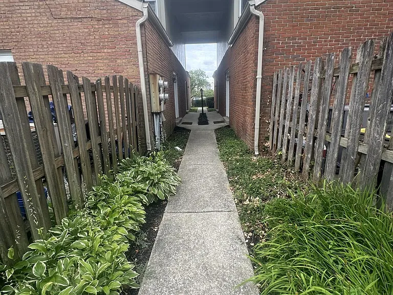 1100 Turkey Foot Rd #6 — Photo 13