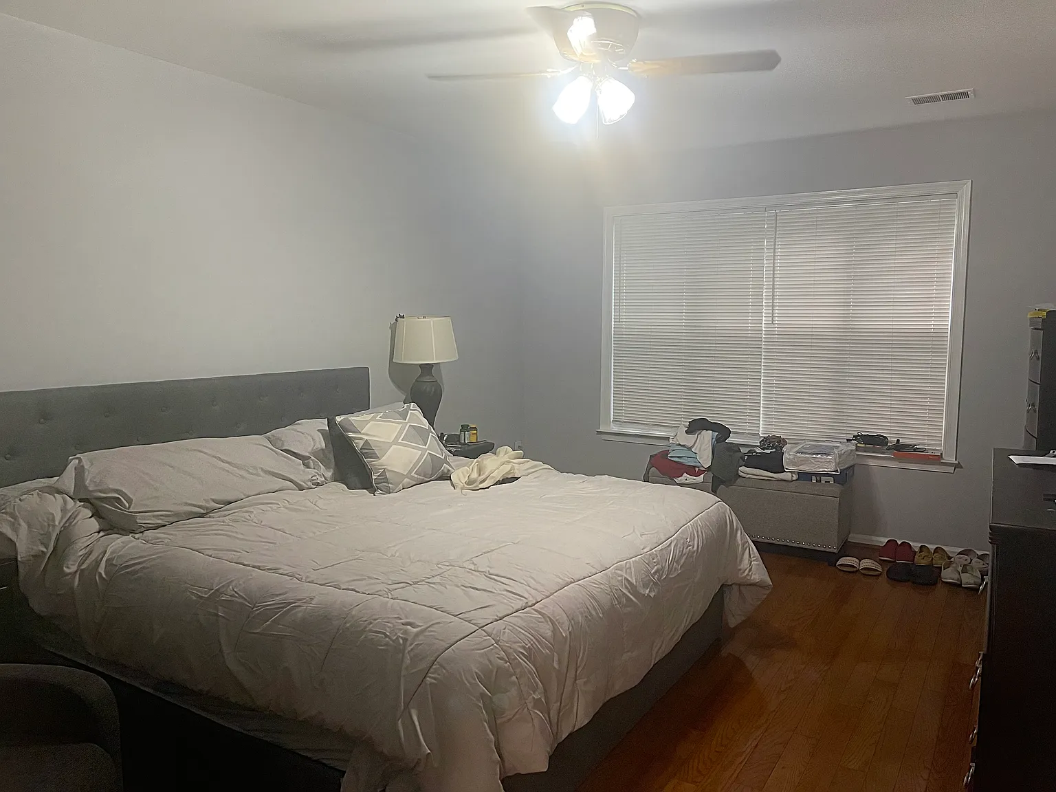 3 bed, 2100 sqft, $3,195 — Photo 4