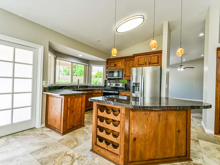 1517 W Antiqua Dr — Photo 8