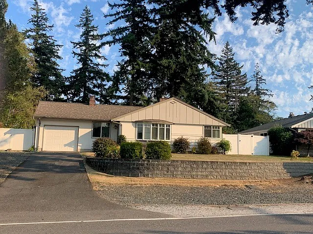 223 Highland Dr