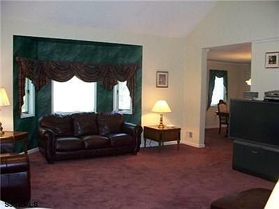 3rd image of 802 Blue Teal Dr
