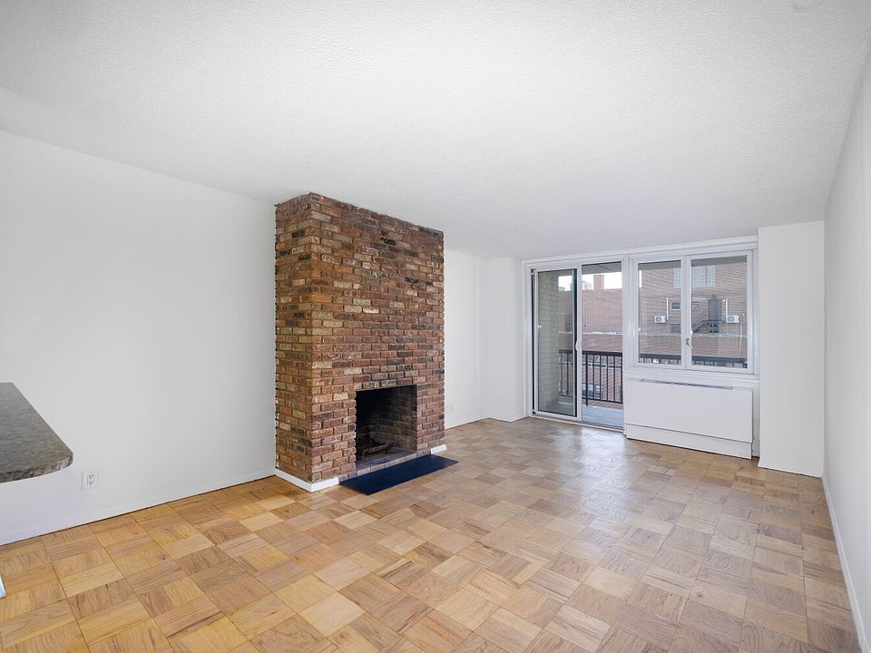1st image of 115 E 34th St #2005