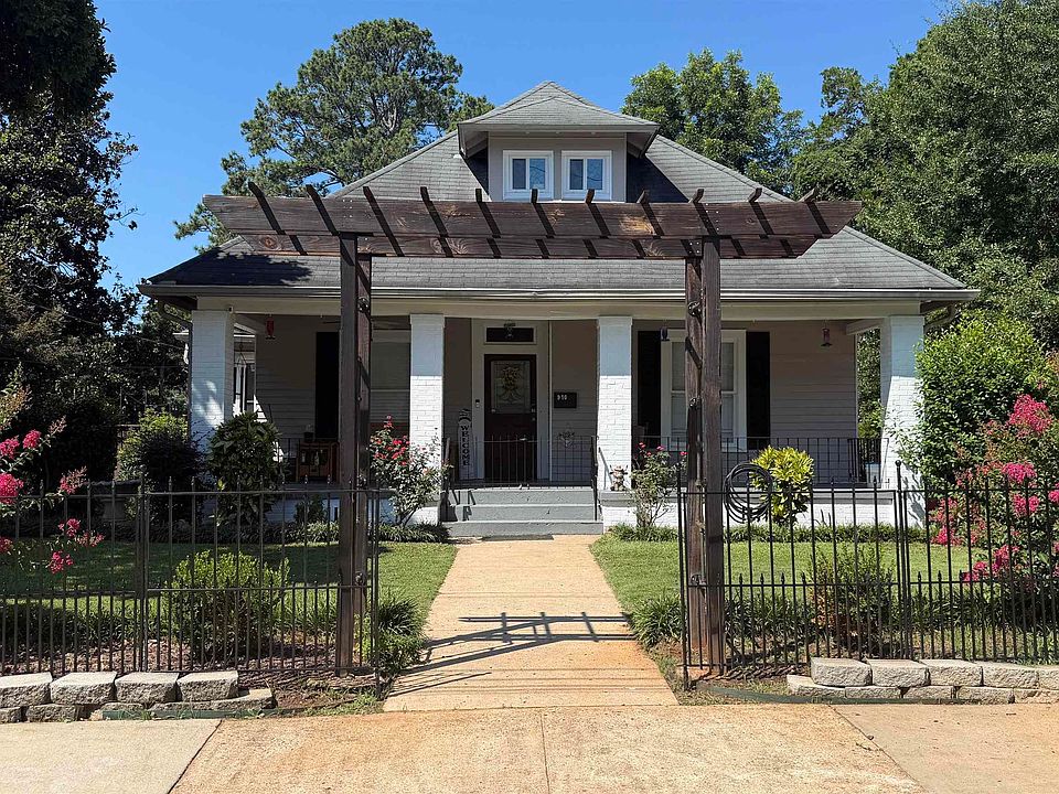 1st image of 910 Laurel Ave