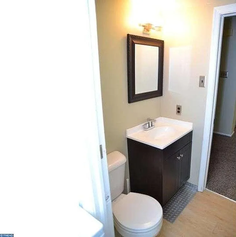 bath room, first floor - 11-18 Aspen Way