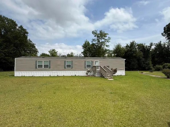 5824 Dean Drive, Washington, NC 27889