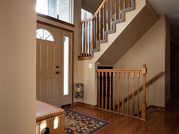 4th image of 4704 Indianwood Ct