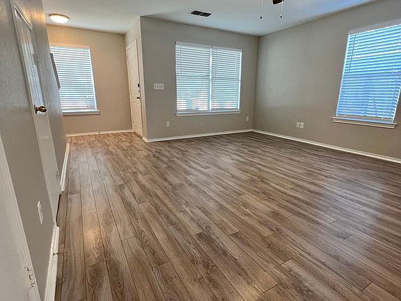 3rd image of 1638 Prickly Pear Dr