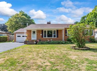 456 Brookview Dr, Rochester, NY 14617