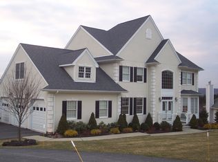 58 Arborview Rd, Carmel, NY 10512