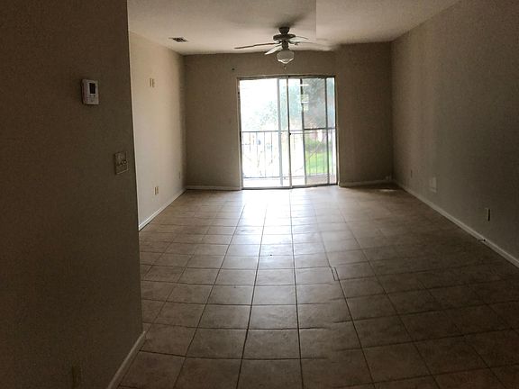 3rd image of 213 E Upas Ave APT 4