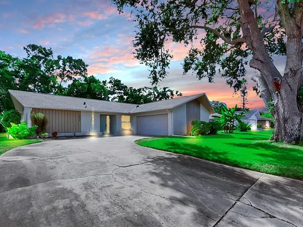 1809 67th St W, Bradenton, FL 34209