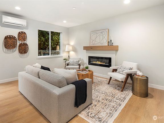 3rd image of 15922 175th Drive SE