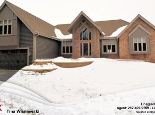 W310S478 Maple Ave, Waukesha, WI 53188