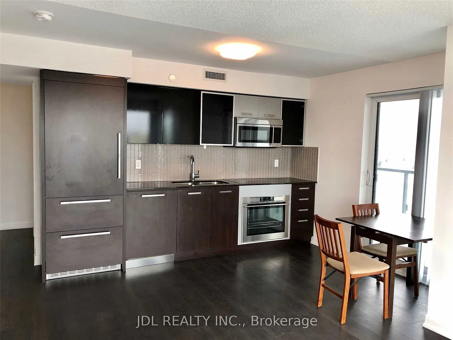 2 bed, $3,200 — Photo 2