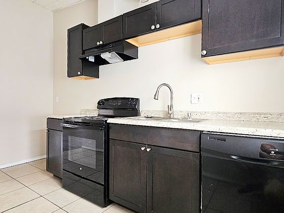 5th image of 3967 Mississippi St #K