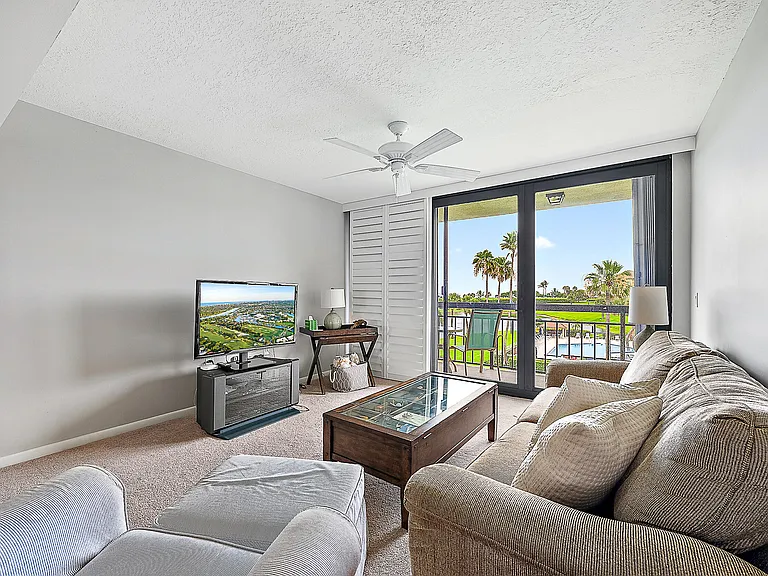 301 S Seas Dr #305 — Photo 5