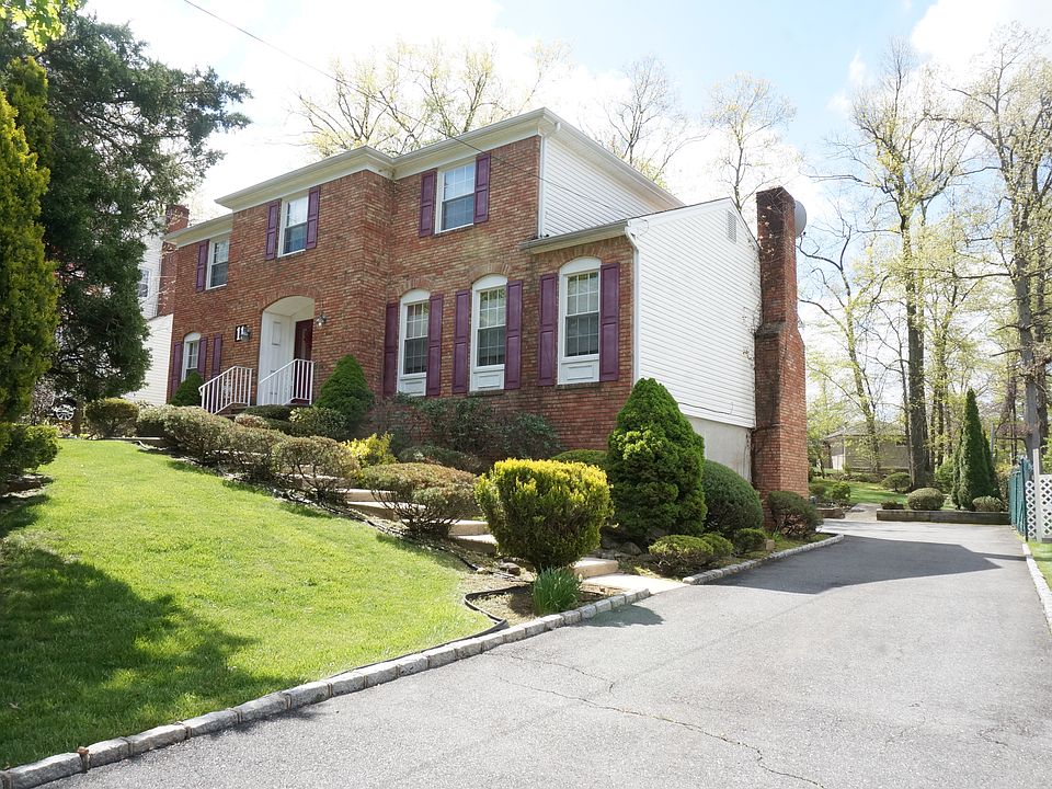1st image of 11 Mounthaven Dr