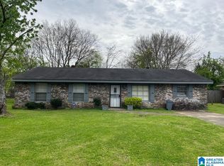 28 Carriage House Rd SW, Bessemer, AL 35022