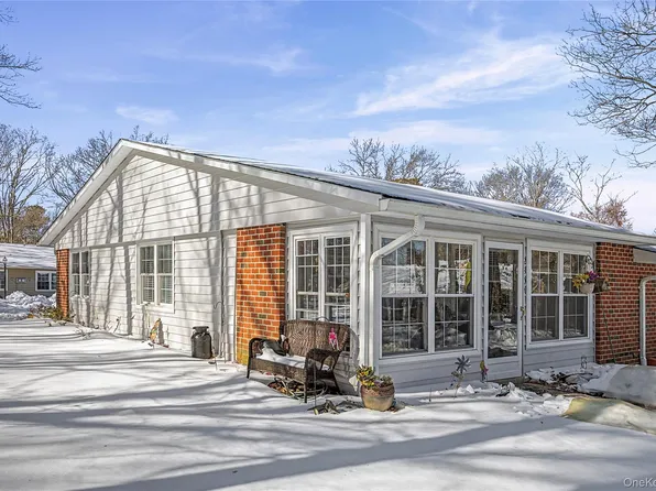 230 Blackpool Court #A, Ridge, NY 11961
