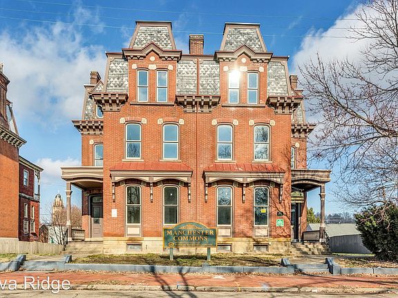 2nd image of 1220 Sheffield St #1C