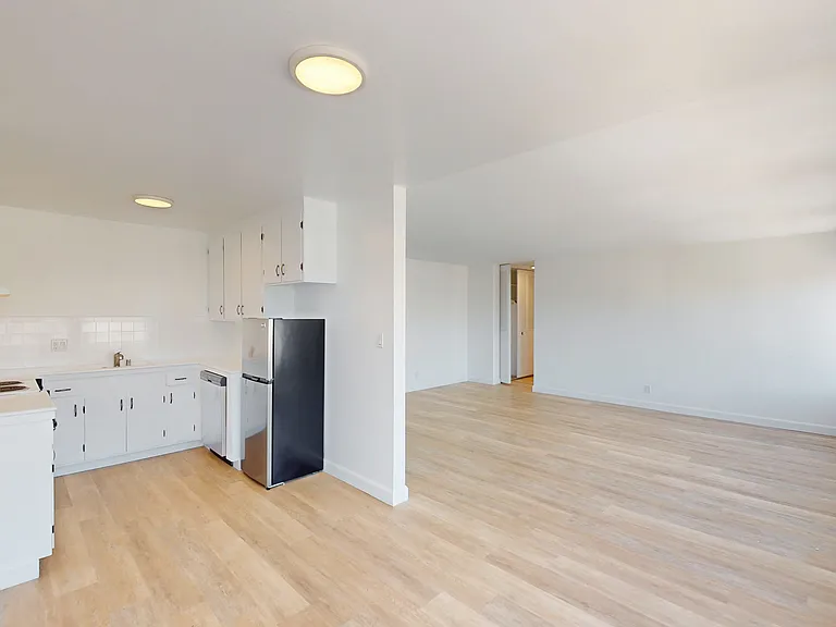 2525 Balboa St #201 — Photo 6
