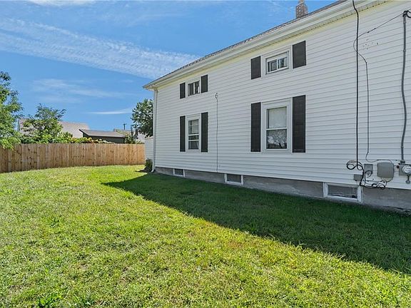 3rd image of 11 Faith St