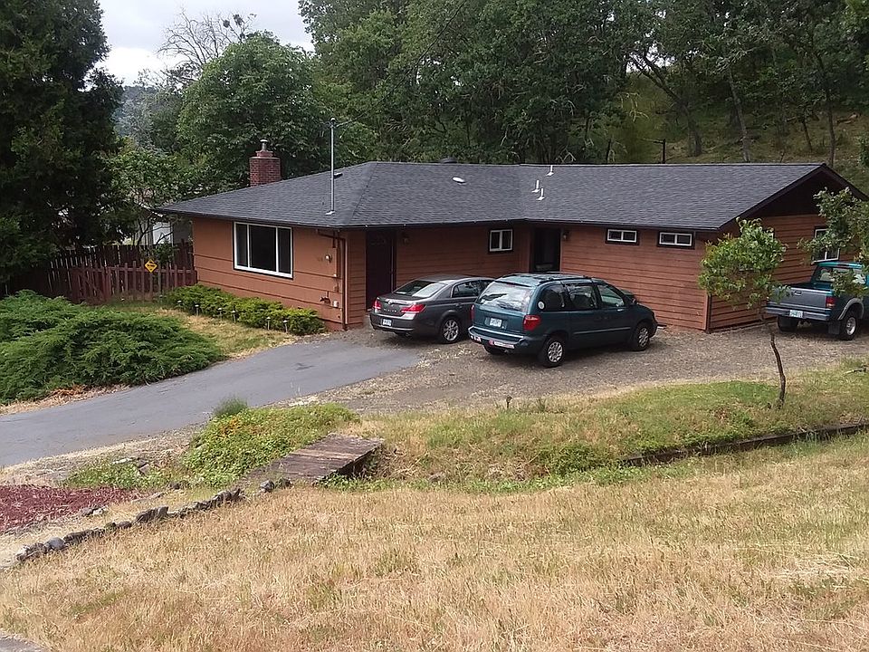 1st image of 764 NE Clover Ave