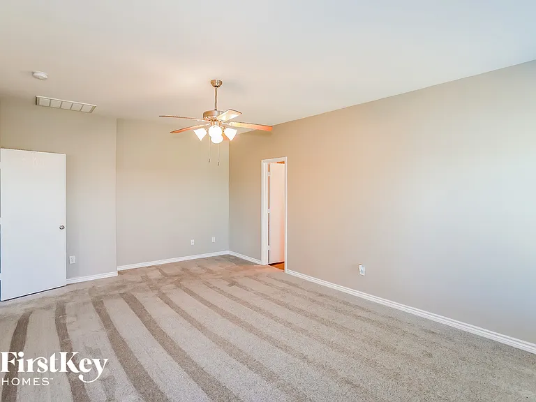 12721 Carpenter Ln — Photo 9