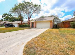 2306 Old Oak Ln, Kingwood, TX 77339