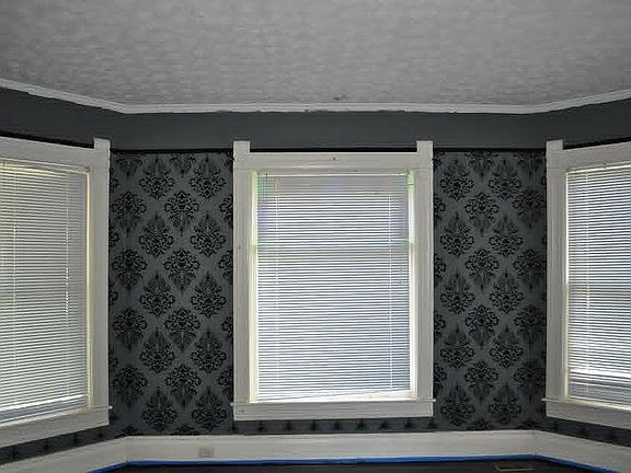 5th image of 209 Gaskin Ave N