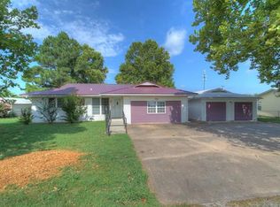 1914 S Ridgeway St, Sapulpa, OK 74066