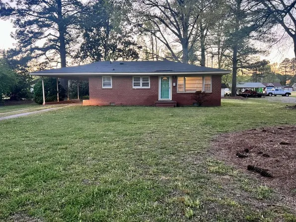 1510 Clarksville Dr, Scotland Neck, NC 27874