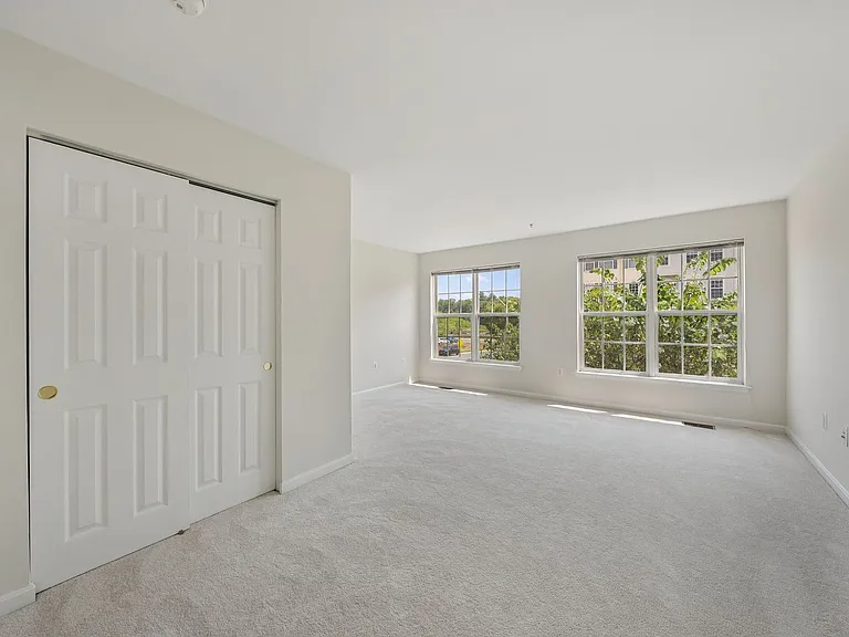 15503 John Diskin Cir #32 — Photo 22