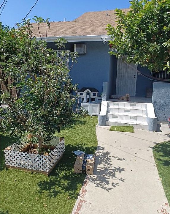 1st image of 705 W 52nd St