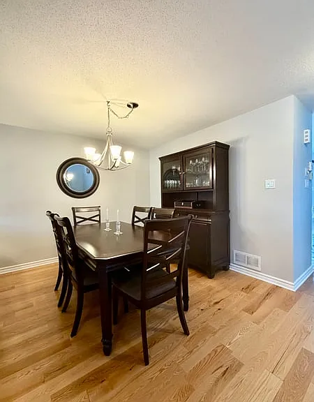 314 Oakcrest Way — Photo 4