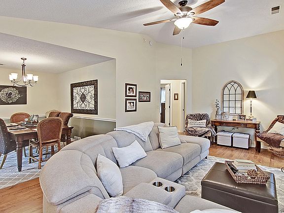 3rd image of 8311 Coventry Ct