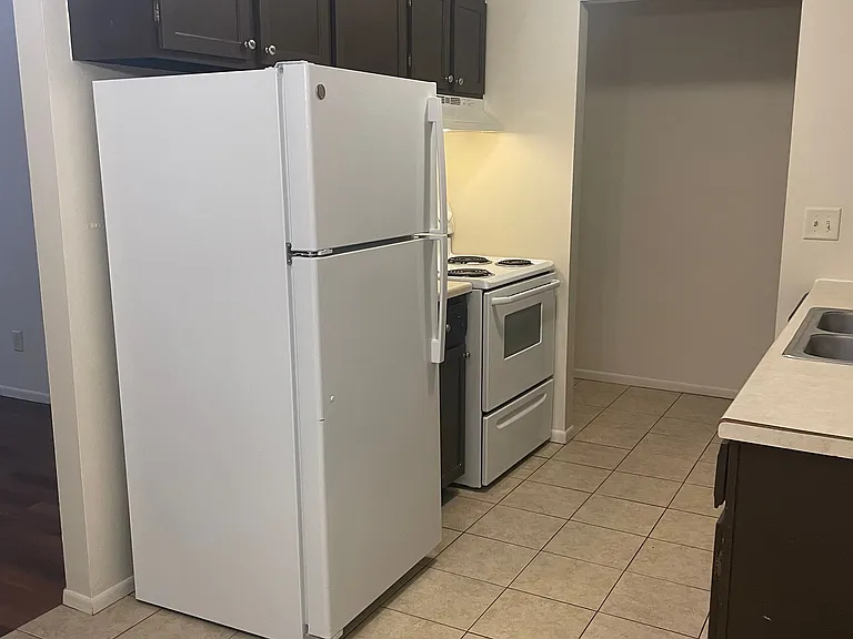 Pinecrest Apartments — Photo 28