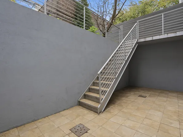 107 Waverly Avenue image 21 of 23