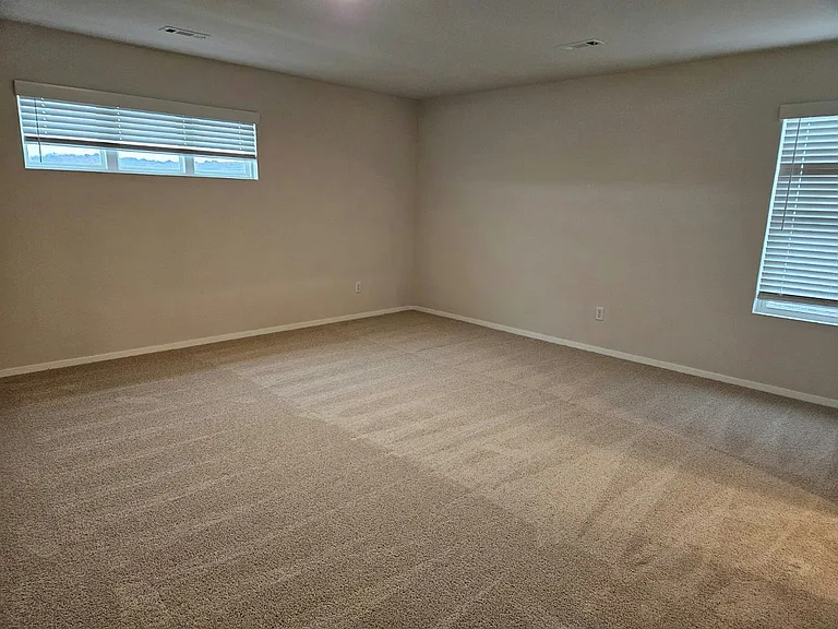 2417 E War Eagle St — Photo 15