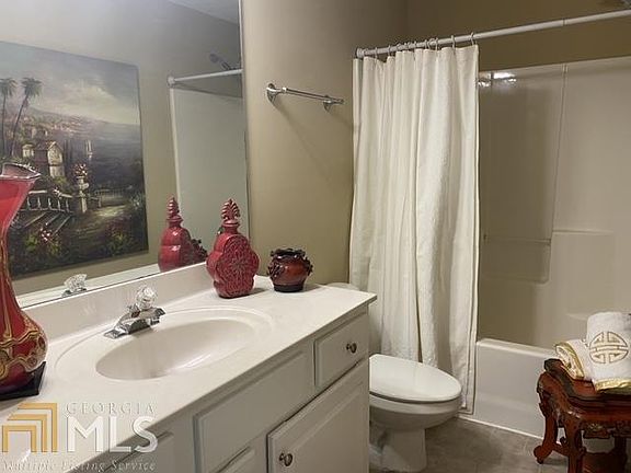 4th image of 35 Eastlake Lndg