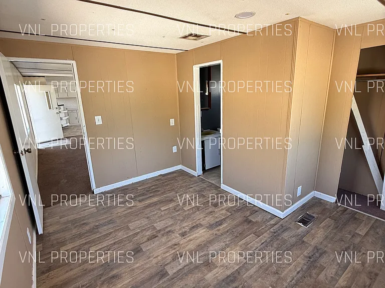 4801 S Main St #39 — Photo 4