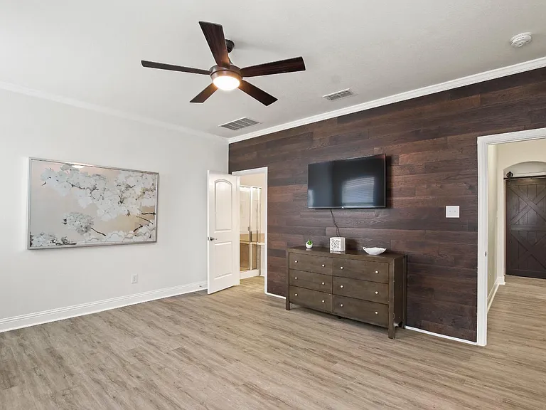 1509 Waterfall Ln — Photo 13